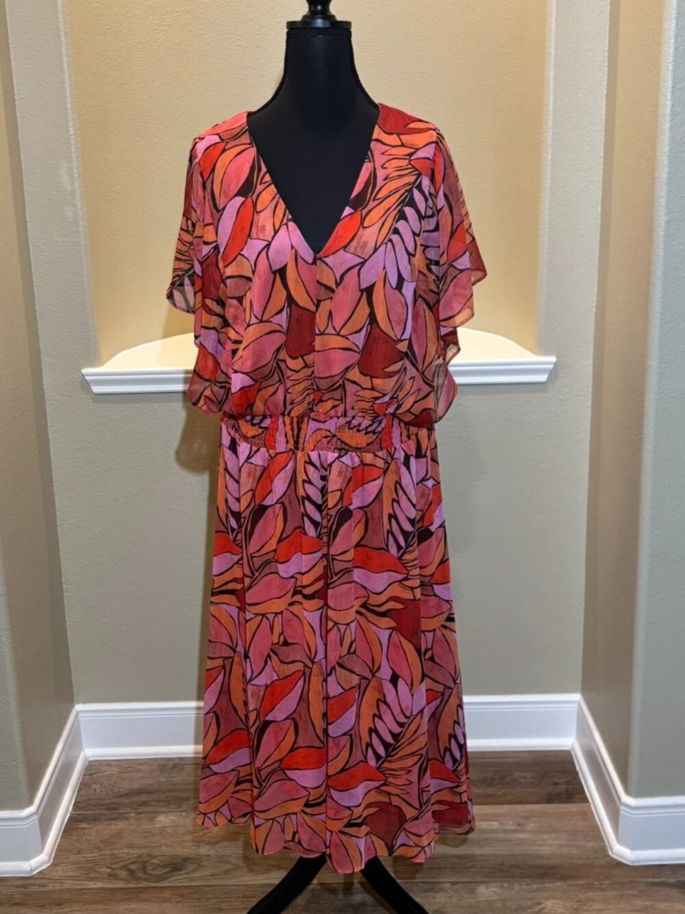 DKNY Red Orange Floral Tropical Flowy Colorful Plunging V-Neckline Dress Size 14